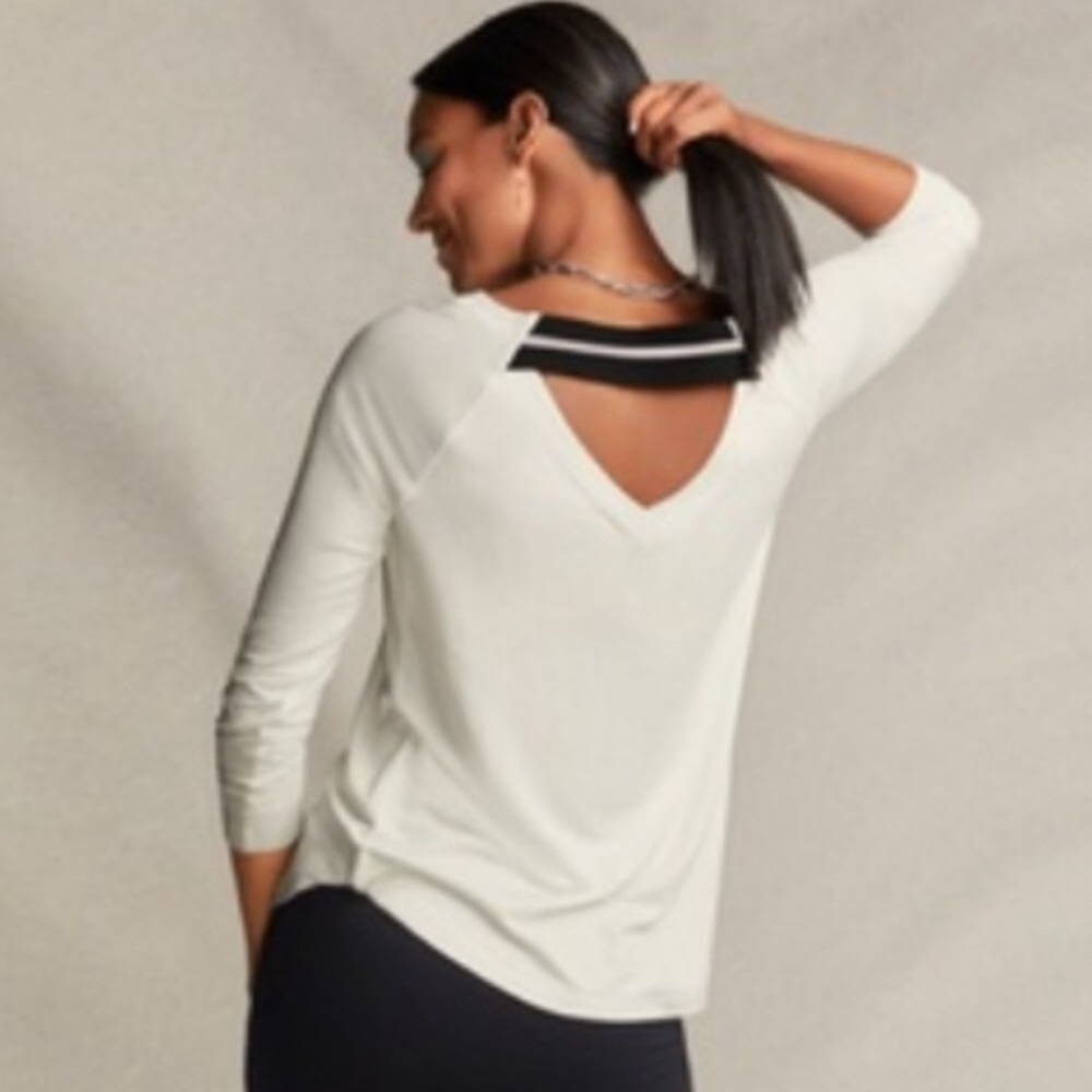 CAbi Crew Neckline & V-Back Long Sleeve Top w/Contrast Trim In White - S